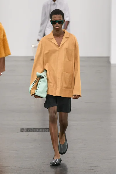 Look 44